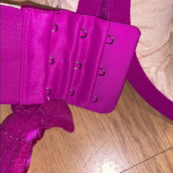 NWT Victoria's Secret BIOFit 7-Way Bra - Picture 9 of 9